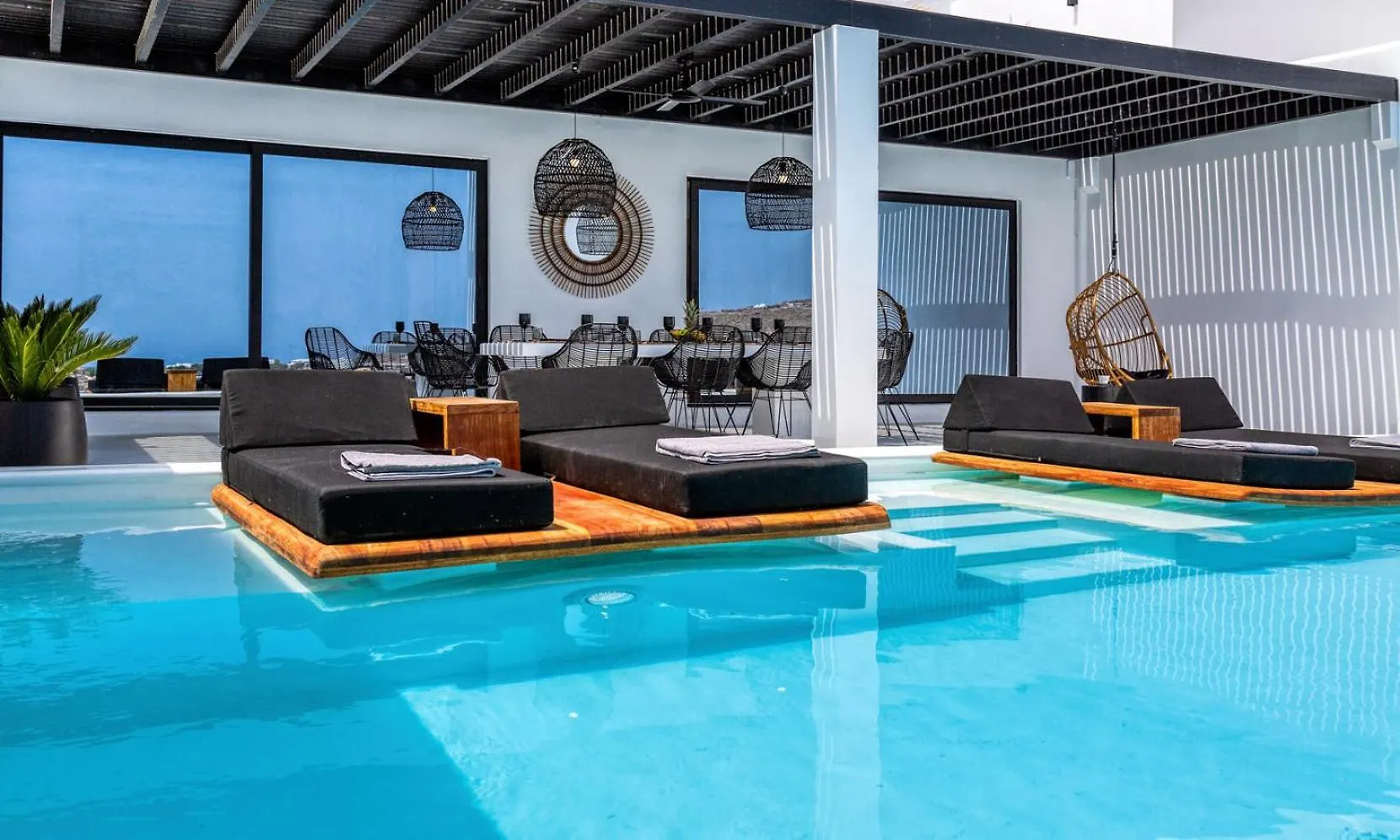 Psarou Black Villa 2