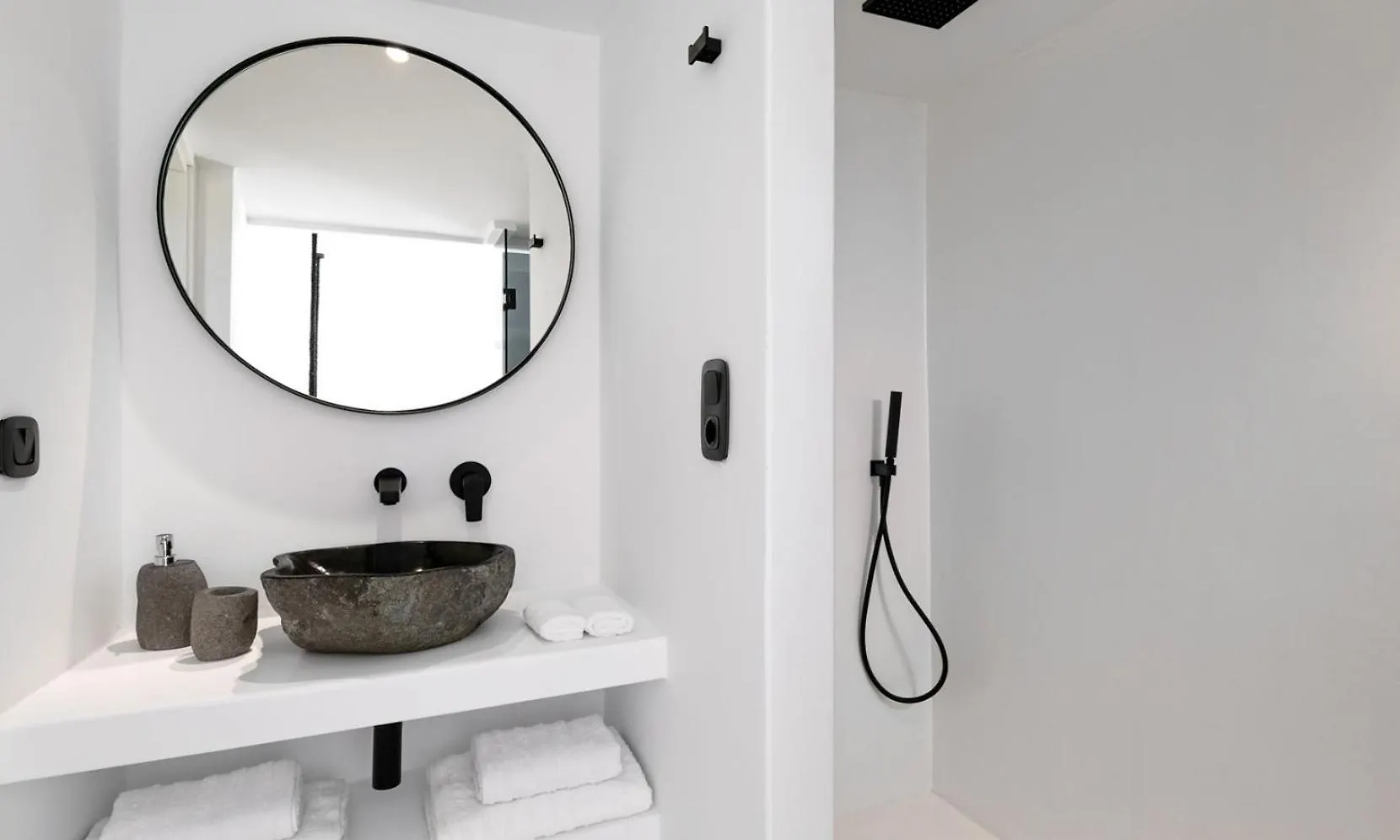 Psarou Black Villa 2
