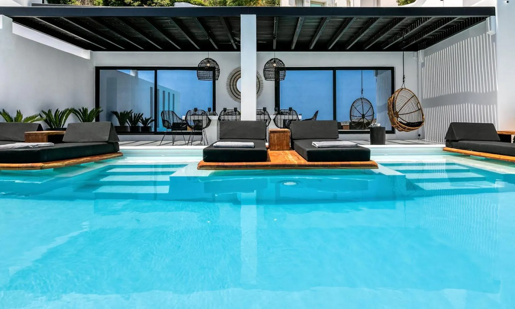 Psarou Black Villa 2
