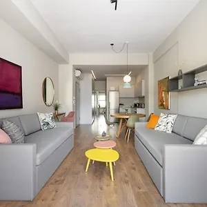 https://flh-the-wild-lobster-thessaloniki.hotels-of-thessaloniki.com