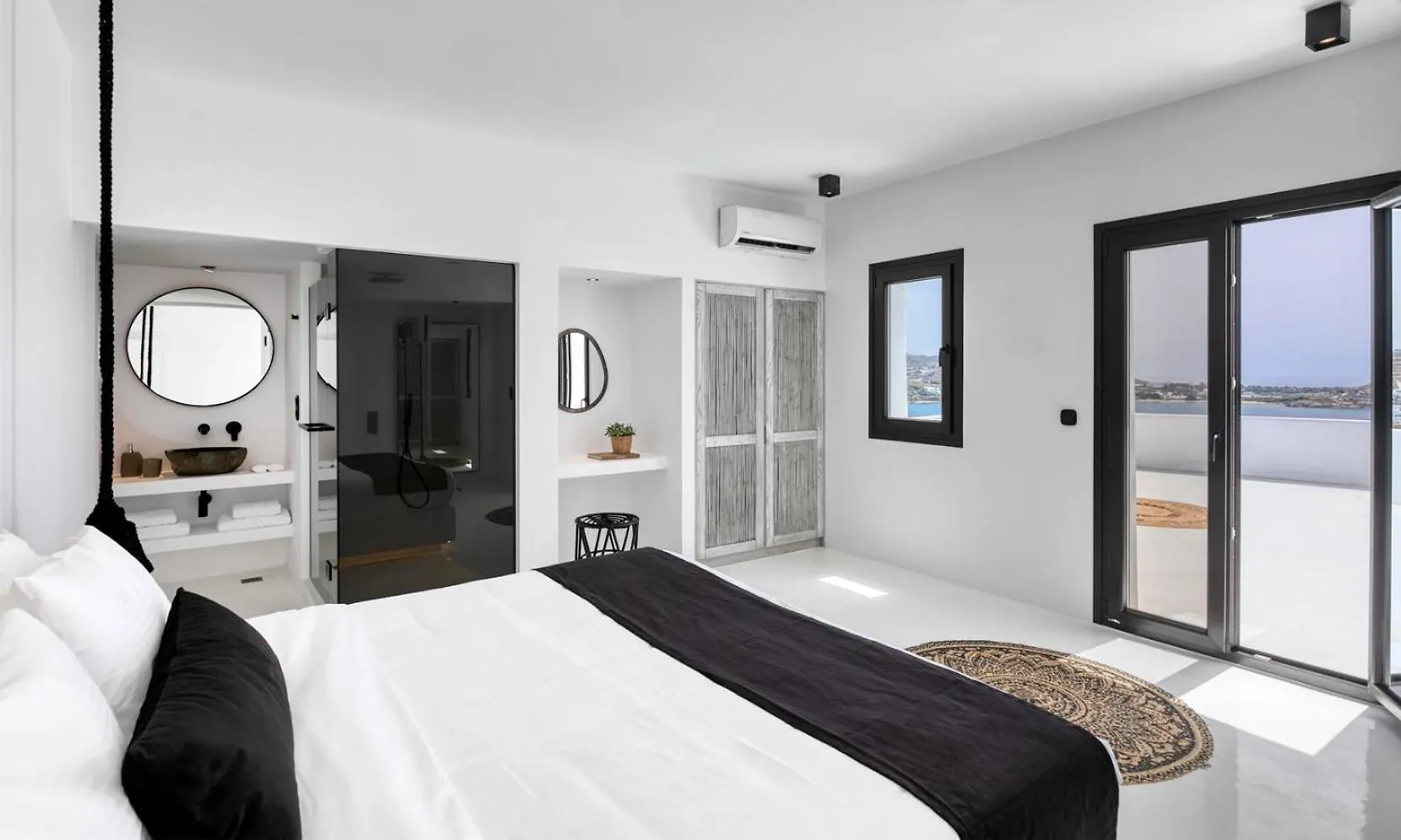 Psarou Black Villa 2 0*, Psarou (Mykonos)